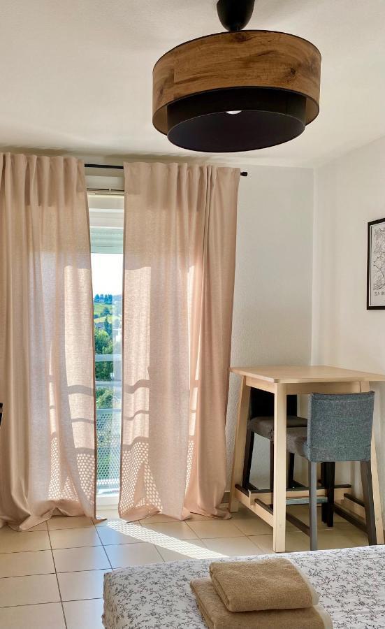 Appartement En Face Hopital Nord Saint-Priest-en-Jarez Eksteriør bilde